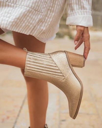 Glamour Garten™ | AURELIA Goldene Stiefeletten mit Blockabsatz