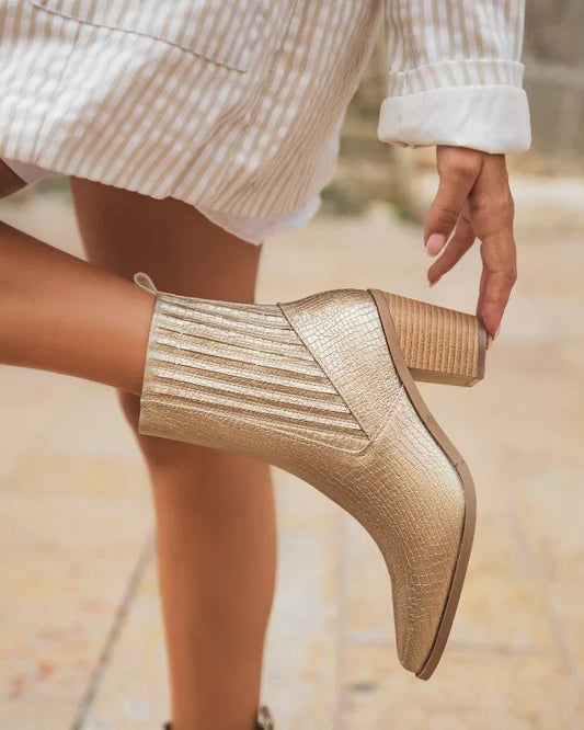 Glamour Garten™ | AURELIA Goldene Stiefeletten mit Blockabsatz